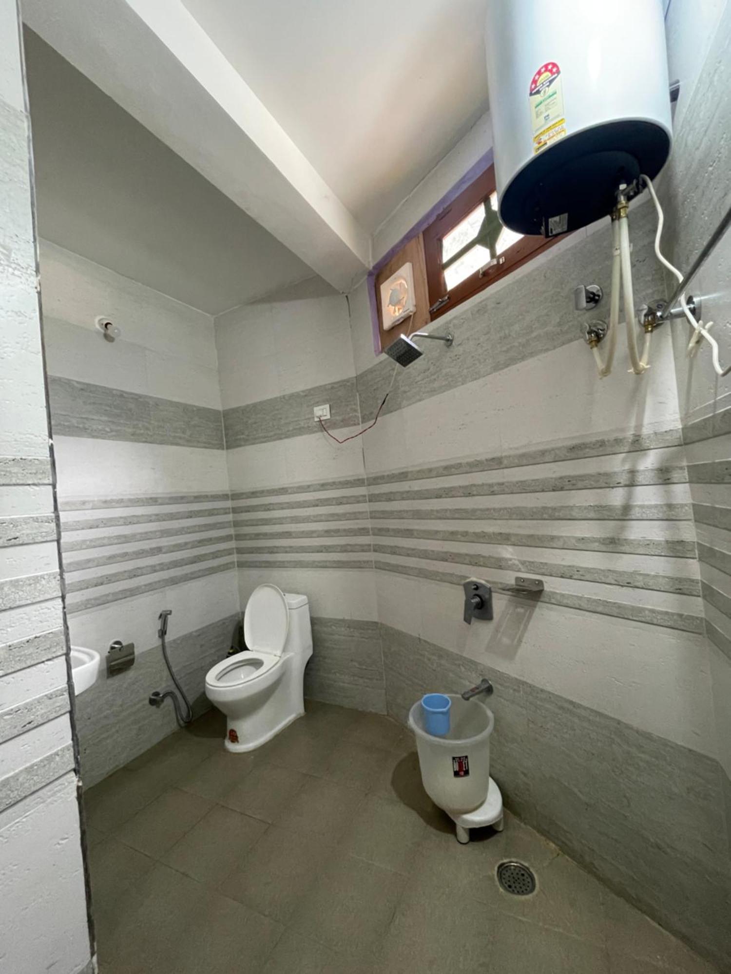 Chojh Inn Guest House Kasol Dış mekan fotoğraf